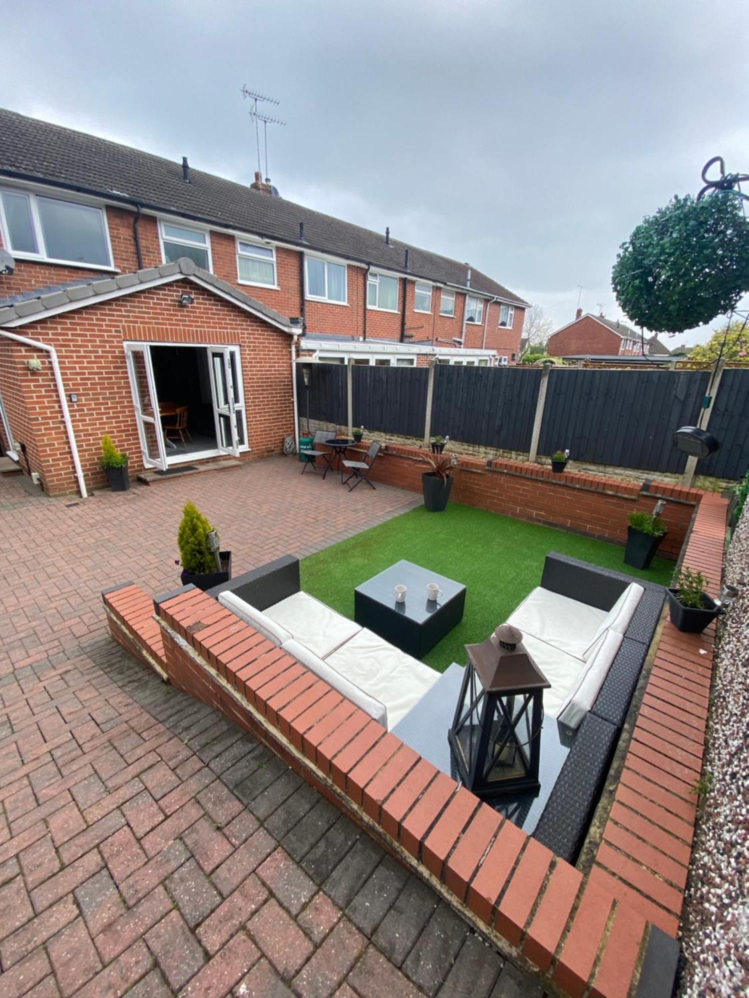 The Brook House - Spacious 3 Bed Home From Home In Burton Экстерьер фото